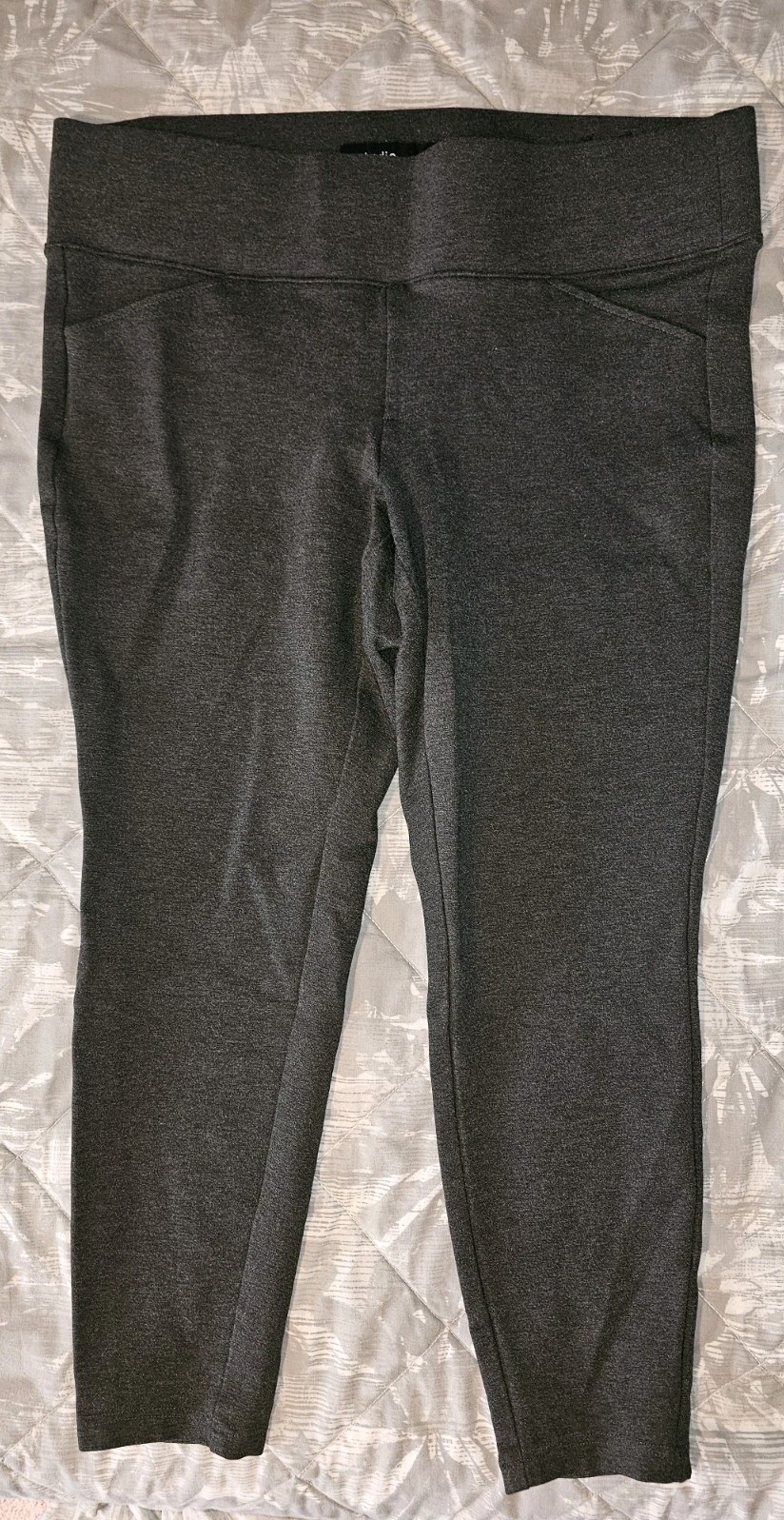 Torrid Pull On Pocket Pixie Pant Legging Gray Siz… - image 1