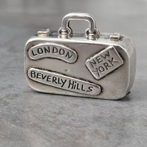 TIFFANY & Co STERLING SILVER WORLD TRAVELER SUITCASE TRINKET PILL BOX R72fe