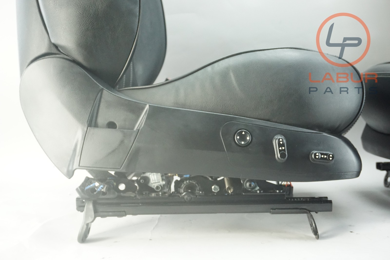 M139 03-08 Maserati Quattroporte Complete Front Left & Right Seat Seats Black