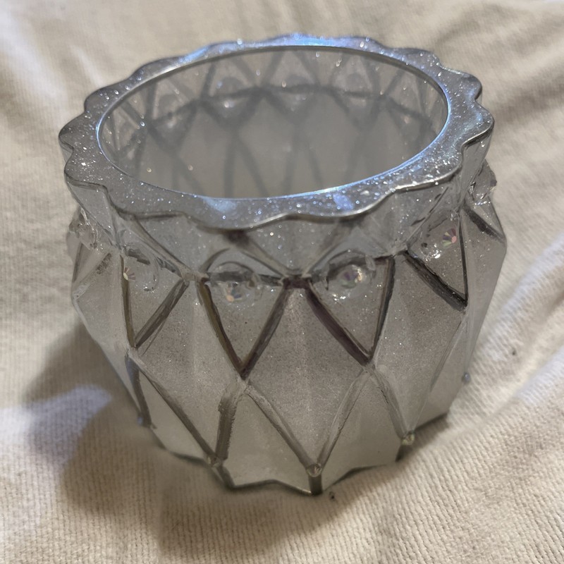 Clear Shimmer Glitter Diamond-Weave Geometric Pot Highlighted w/Chrome & Diamond