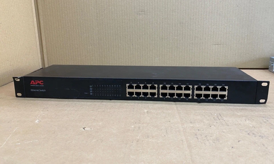 APC 24-Port 10/100 Ethernet Switch AP9224110, Rack-Mountable Network - Image 3 of 4