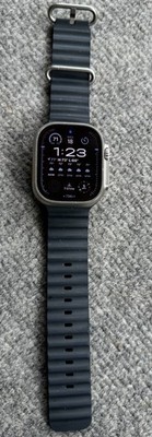 Apple Watch Ultra 1st Generation GPS & Cellular 49mm - Titanium