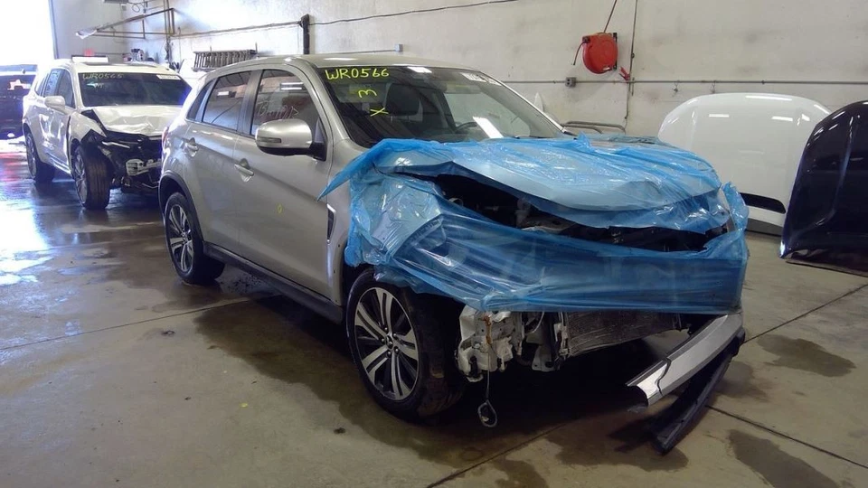 Maletero/portón trasero Mitsubishi Outlander Sport 2020 2924074 Foto 3 de 4