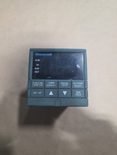 Honeywell DC330B-K0-100-10-00B000-20-0