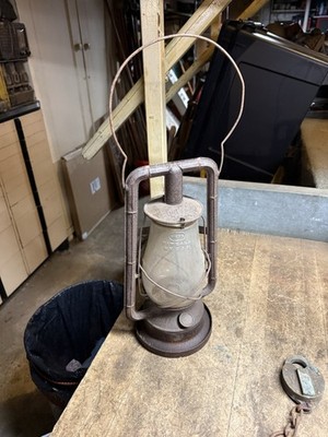 Antique Rare Dietz Monarch Milk Wagon Buggy Barn Oil Lantern W Mount Bracket USA