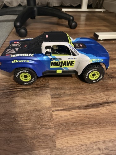 Arrma ARA2104T2 MOJAVE GROM 4x4 SMART Small Scale Desert Truck (Blue/White)