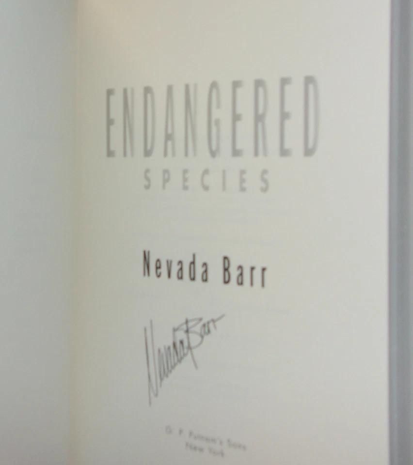 Nevada Barr ENDANGERED SPECIES First edition 1997 Anna Pigeon Mystery SIGNED F/F - Image 3 of 3