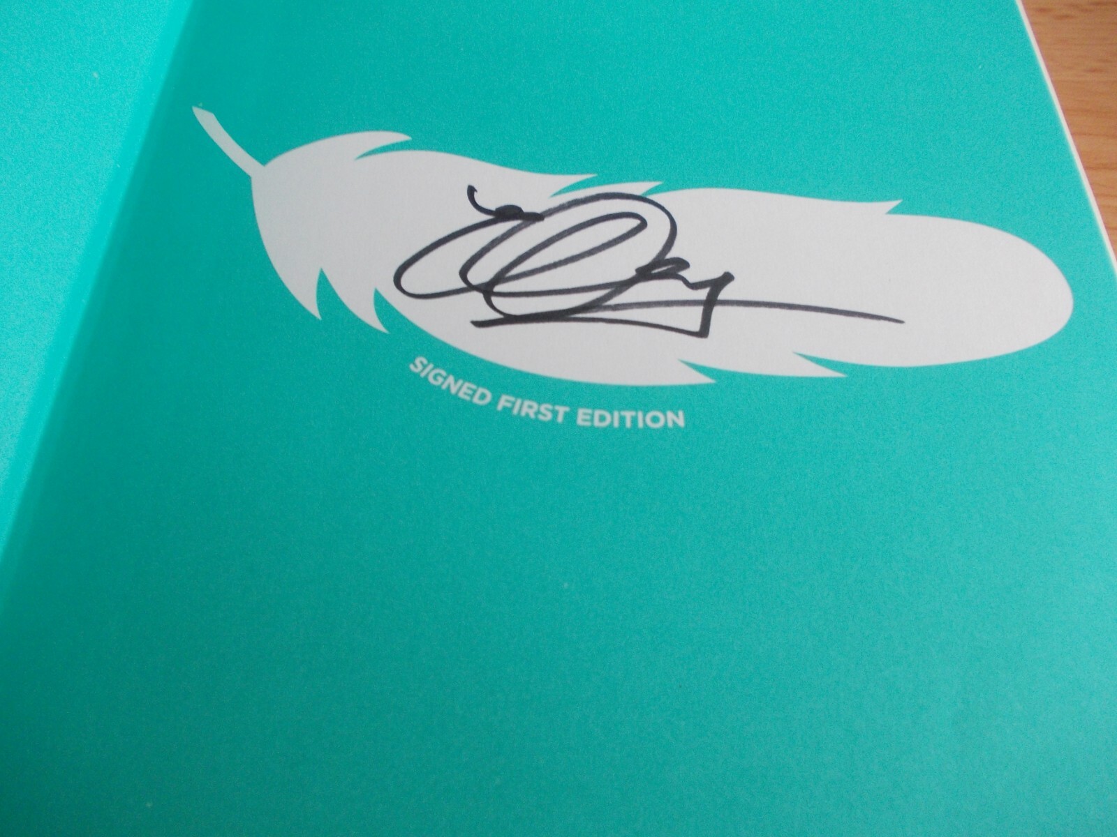 Magpie, Elizabeth Day , SIGNED FIRST EDITION ,1st printing ,Hardback, 2012