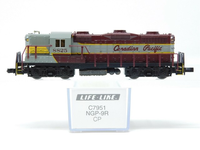 n scale switcher locomotive