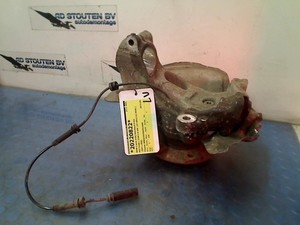 ACHSSCHENKEL LINKS VORNE STUB AXLE LEFT FRONT BMW 1 serie (F20) 2013