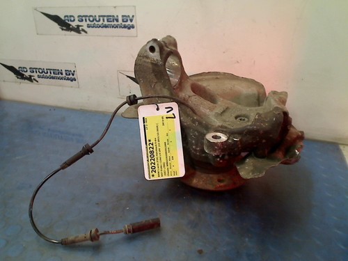 ACHSSCHENKEL LINKS VORNE STUB AXLE LEFT FRONT BMW 1 serie (F20) 2013