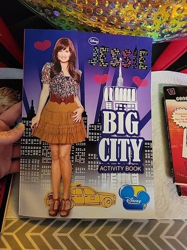 Disney ,Jessie Big City And Austin & Ally Activity/Coloring Books Lot - Imagen 2 de 22
