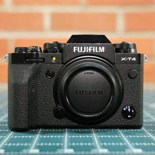 Fujifilm X-T4 26.1MP Mirrorless Body Only 5 - Axis IBIS High - Speed Shooting