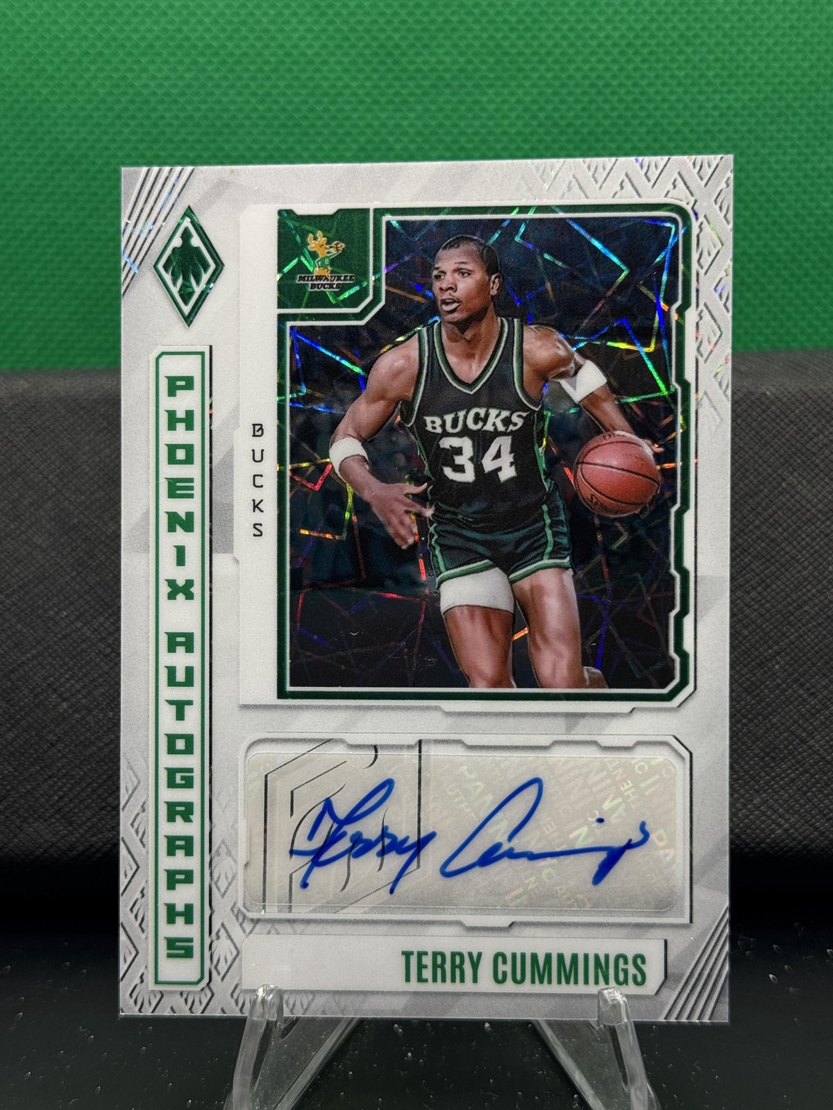 2023-24 Panini Phoenix #PA-TCU Terry Cummings Autographs White Lazer #/99