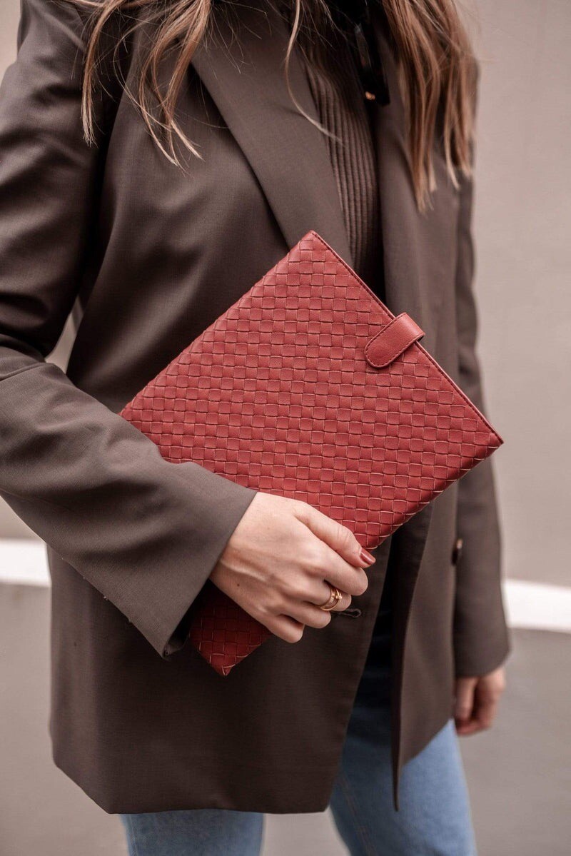 BOTTEGA VENETA レザー iPadケース　レッド BOTTEGA VENETA レザー iPadケース レッド 2025年最新】ボッテガ ipad