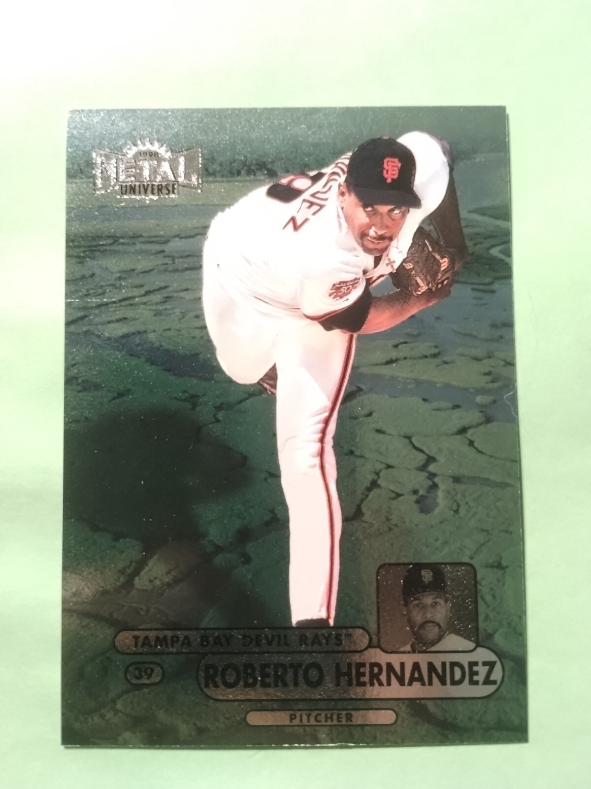1998 Metal Universe - #34 Roberto Hernandez