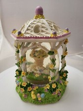 BEAUTIFUL! Easter Egg Water Globe Bunnies, Basket,Butterfly Inside Gazebo Floral