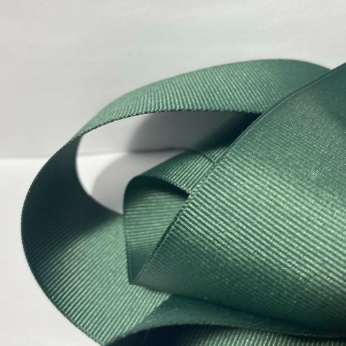 Green Ribbed Sash Ribbon 1.5" x 12' Polyester Nicole & Co 1 Roll - Picture 4 of 10