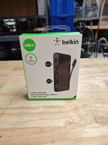 Mini hub Belkin USB-C 5 Gbit/s 4 ports avec deux ports USB-C et deux ports USB-A - Photo 1 sur 7
