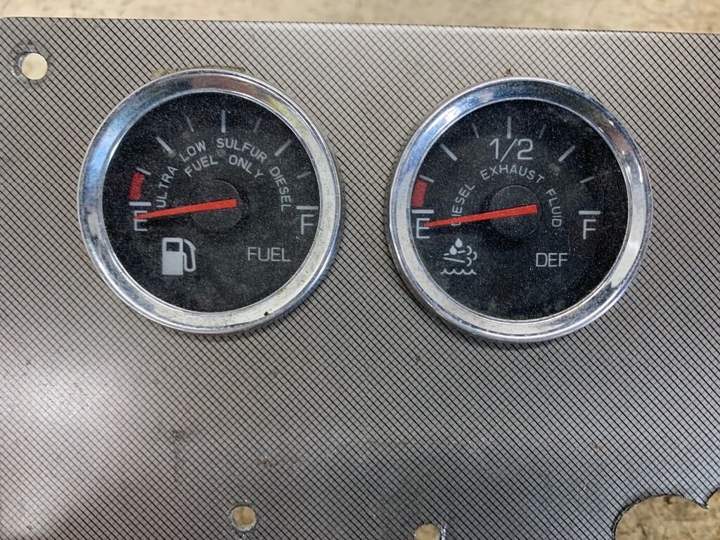 Paccar Instrument Gauge Panel S64-1302-1110000 From 2012 Kenworth