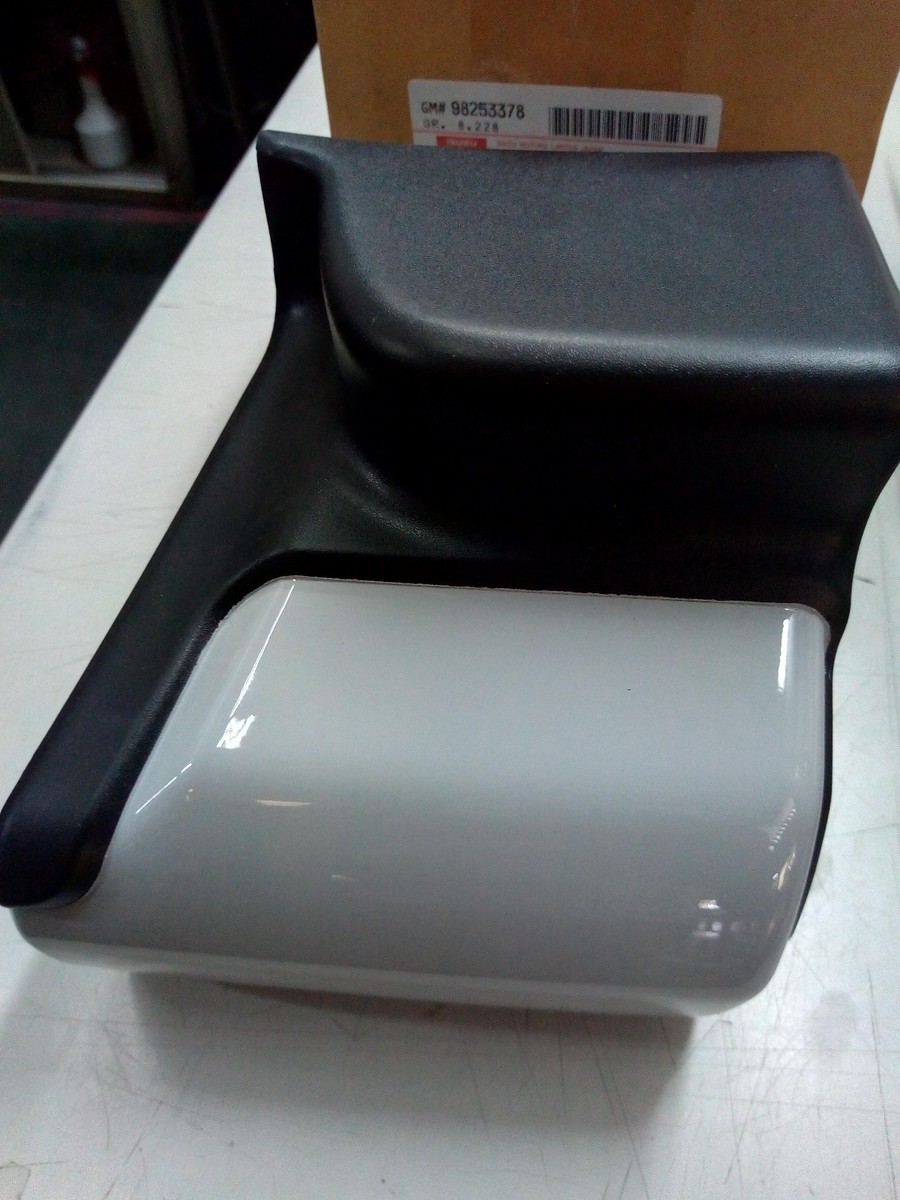 ISUZU MU-X COVER END SIDE STEP LEFT STAIRS 2014-2018 Genuine PARTS