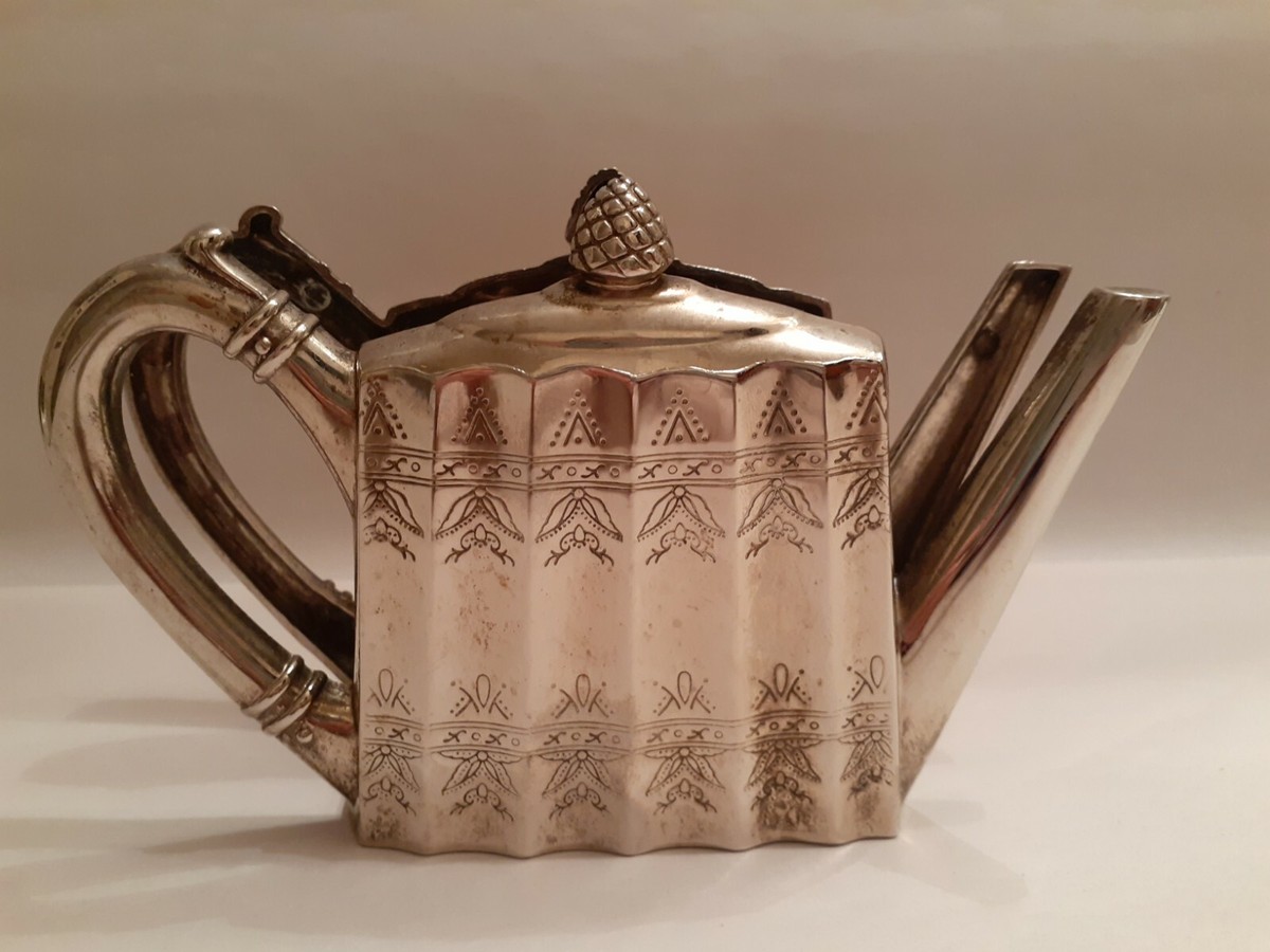 Godinger Silverplate Fancy Napkin Holder teapot