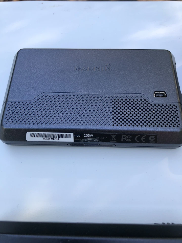 Lot of 4 different models GARMIN Nuvi GPS Navigators With Accessories - Image 3 of 4