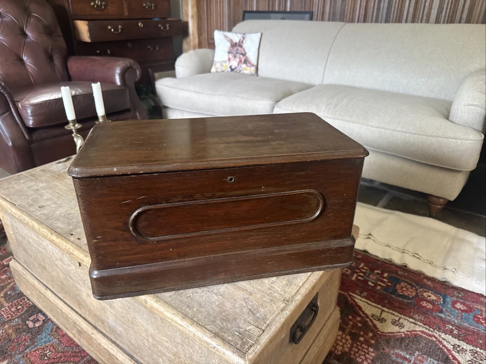 Antigua caja de madera vintage cofre tesoro baúl almacenamiento estilo Art Deco manta Foto 2 de 4