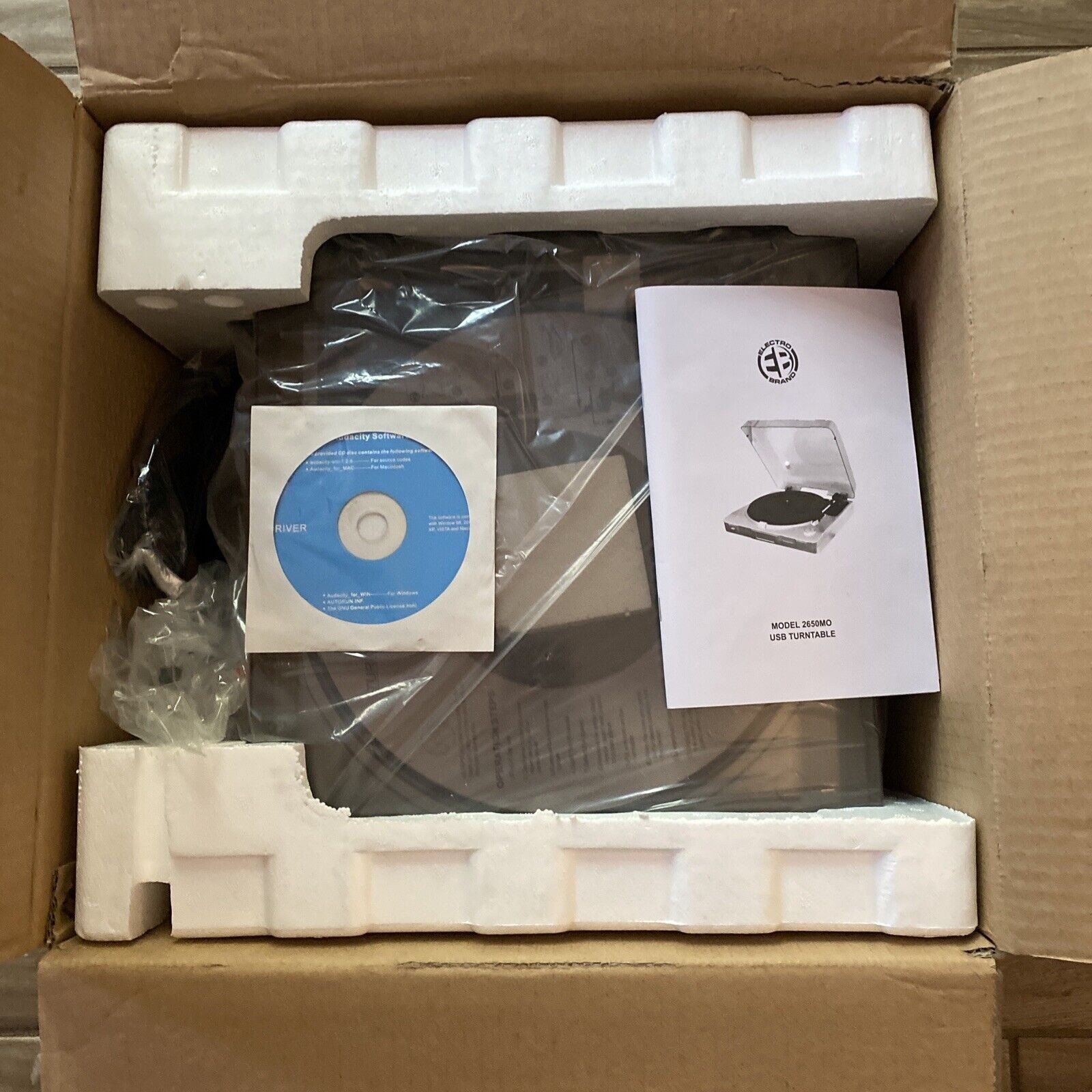 Turntable Model 2650mo - Open Box