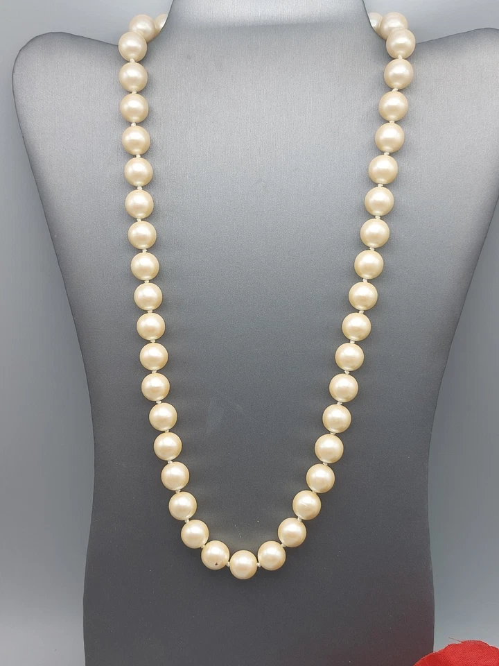 Collar de Perlas Imitadas Monet Firmado De Colección Espaciadores Anudados Uniforme Cierre Tono Dorado 24" Foto 4 de 4