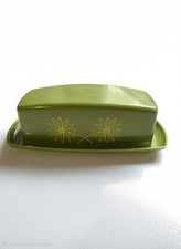 Vintage 1960&rsquo;s Retro Plastic Covered Stick Butter Dish Avocado Green w Daisies