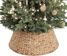 28-Inch Rattan Christmas Tree Collar and 5-Piece Tree Skirt Set