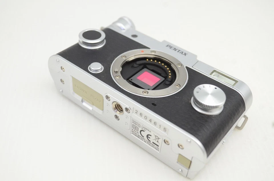 [1,020 shots] PENTAX Q-S1 12.4MP Camera Silver w/02 STANDARD 5-15mm Lens#251024c - Image 4 of 4