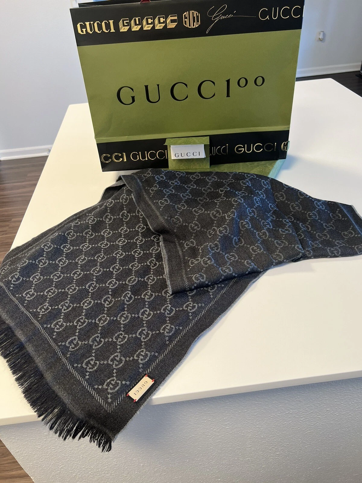 Écharpe authentique logo GG Gucci gris 100 % laine écharpe unisexe   Fabriquée en Italie