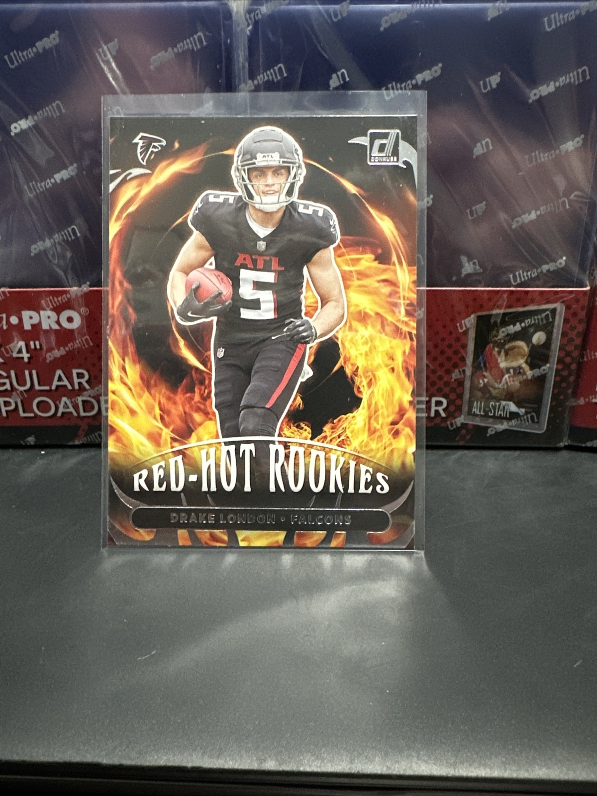 2022 Panini Donruss Football Drake London RC Red Hot Rookies #RHR-3 - Falcons