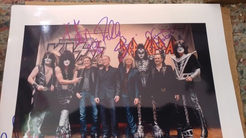 KISS/Def Leppard SIGNED 40th Aniversary World Tour Group Photo - Picture 3 of 3