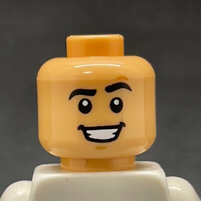 Lego New Light Nougat Minifig Head Big Smile Black Raised Eyebrows Scar Big Eyes