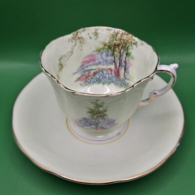 Vintage Aynsley Bone China Quatrefoil neuwertig grün Teetasse & Untertasse - Bäume und eine