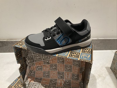 adidas plein air outdoor