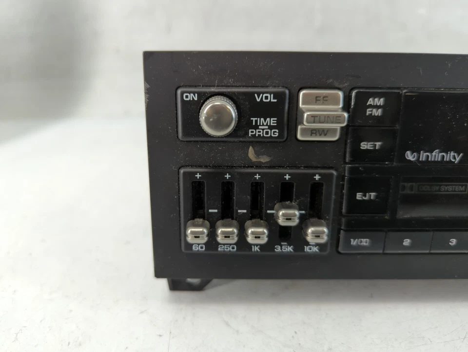 Chrysler Imperial Am Fm Cd Player Radio Receiver HWYES - Image 3 of 4