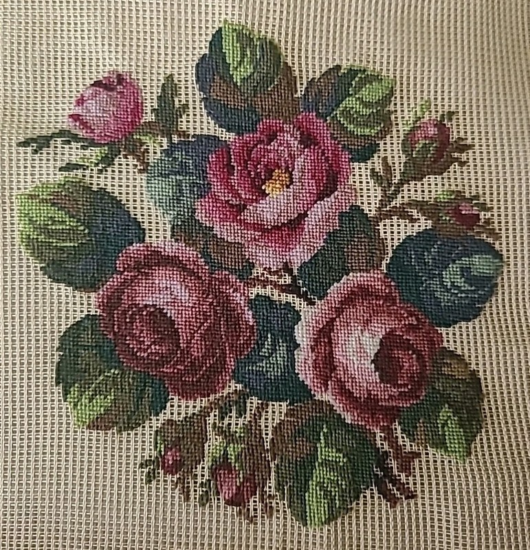 MERINO WOOL CO.**PREWORKED ROSES CANVAS
