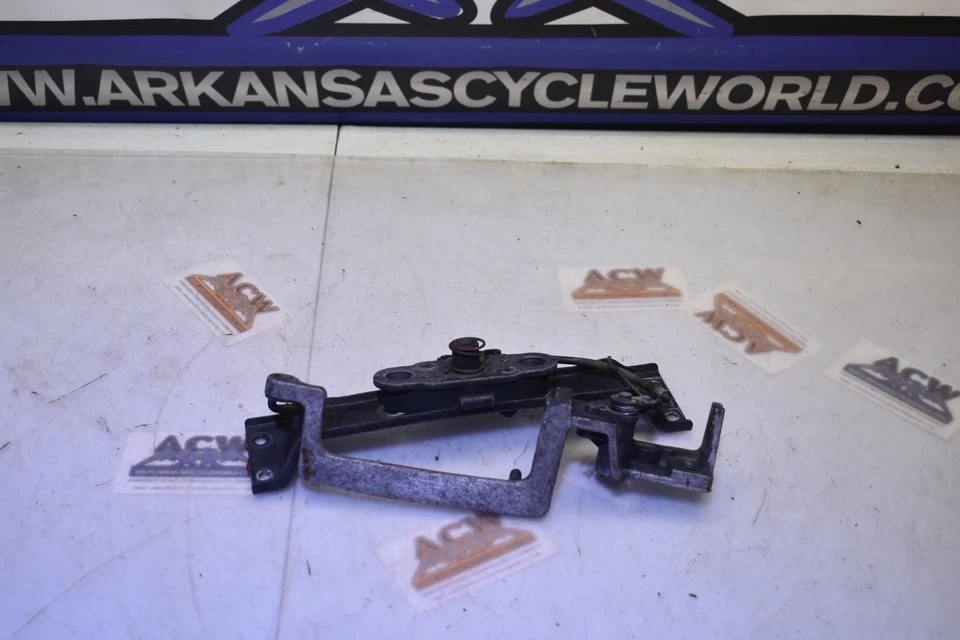 EC4 Rear Seat Latch Mount Bracket 1994 Kawasaki Ninja ZX11 Zx-11 Zx 11 1100 93 - Image 2 of 4