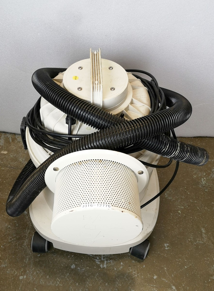 y ！！ 12776 TIGER-VAC CLEANROOM VACUUM CLEANER SYSTEM, 240V, 50HZ, 4.5A
