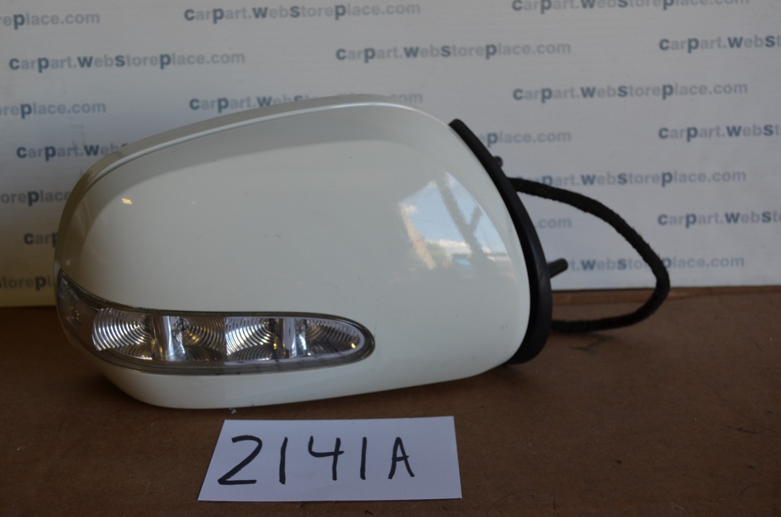 06 07 08 Mercedes ML350 Passenger side Mirror Used Power White # 2141-A