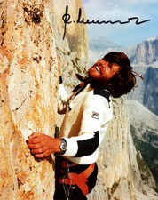 REINHOLD MESSNER SIGNED 8x10 PHOTO FIRST TO SOLO MT EVEREST NO TANKS BECKETT BAS