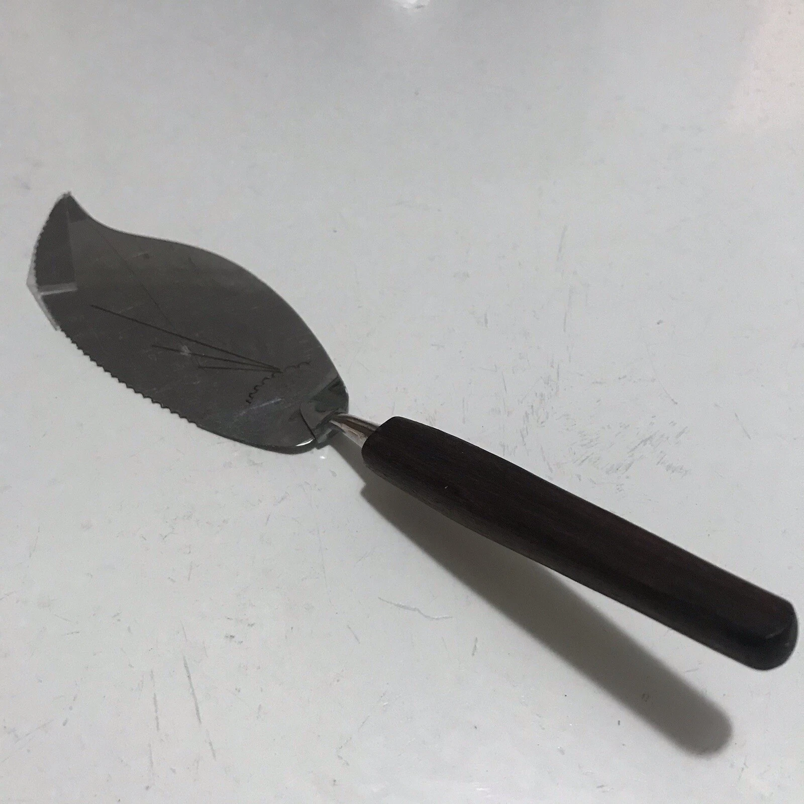 Vintage Serving Cutter Serrated Edge Wood Handle Unique