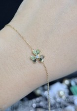 18k Solid Yellow Gold Mini Size Flower Thin Bracelet. 1.94 Grams. 7