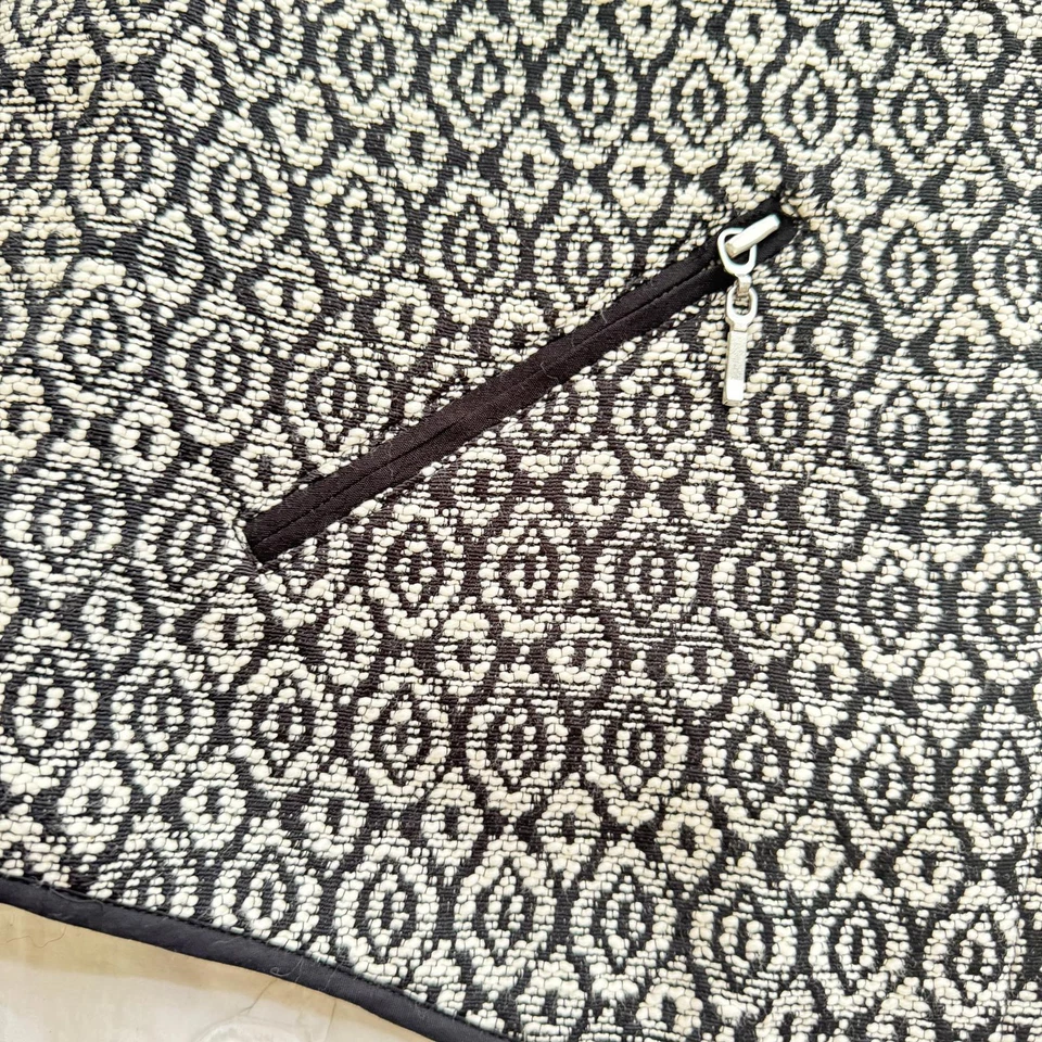 Blazer Chico's Elegante Patrón Blanco y Negro con Ribete de Cadena - Talla 2 (L-XL) Foto 4 de 4