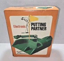 Vintage Oscar Jr Electronic Return Golf Putting Partner w/Box WORKS