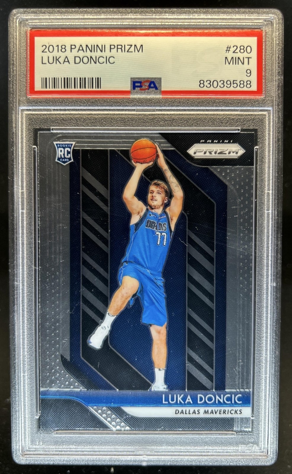2018-19 Panini Prizm Luka Doncic RC Rookie #280 Mavericks PSA 9 view 1